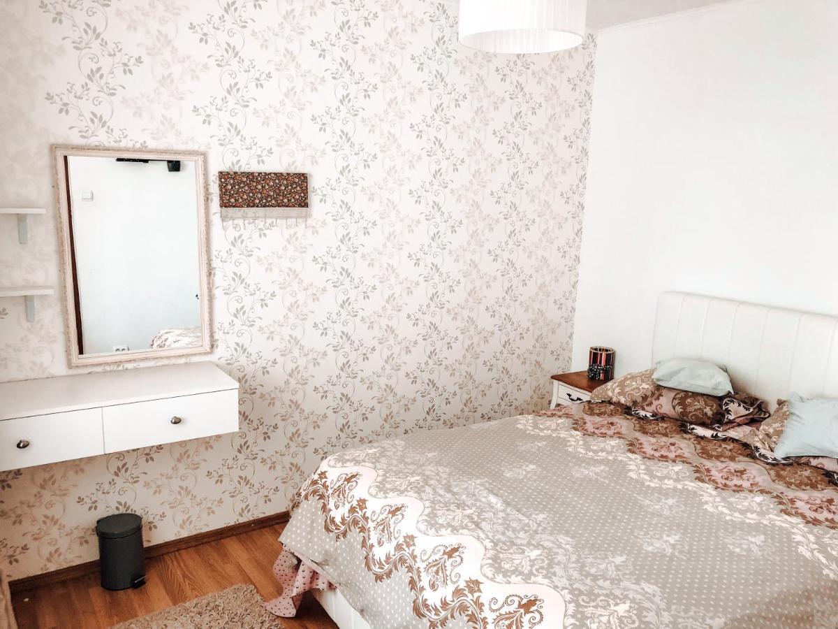 Cozy Apartment Bukovina Suceava Exterior photo